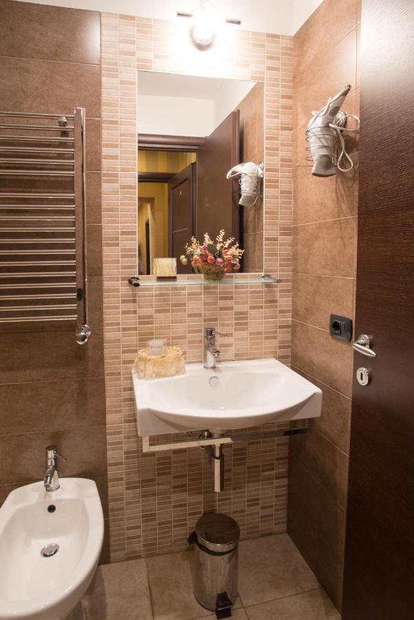 Domus Romantica Luaran gambar